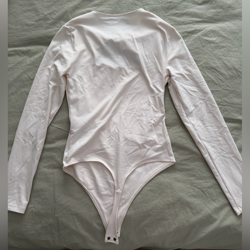 Abercrombie & Fitch Cream Long Sleeve Bodysuit - Picture 6 of 6
